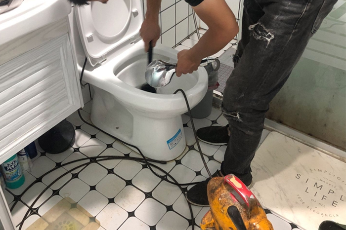 隆广镇疏通下水道