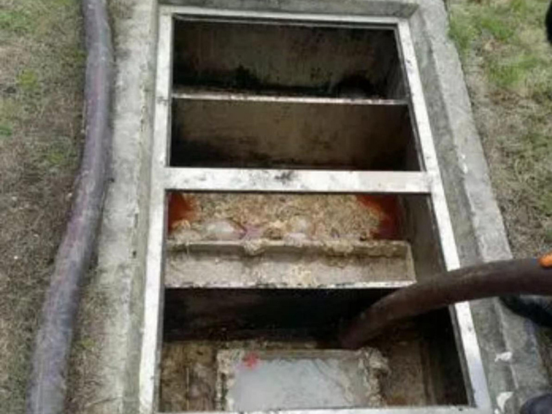 隆广镇隔油池清理